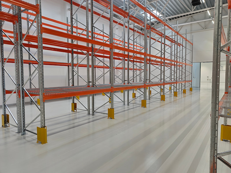 Do You Know the Difference Between Galvanized Racks and Powder Coating Racks?